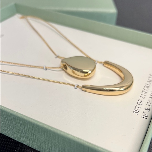 Atterri | Stackable Gold Tone Necklace Set ✨ - Picture 5 of 6